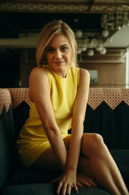 Kelsea-Ballerini-Emilia-Pare-embed-04.jpg