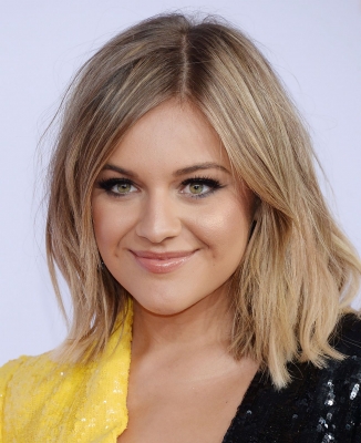 kelsea-ballerini-2018-american-music-awards-in-los-angeles-11.jpg