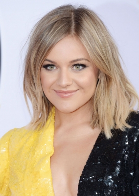 kelsea-ballerini-at-american-music-awards-in-los-angeles-10-09-2018-1.jpg