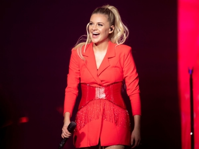 kelsea-ballerini-at-performs-at-her-miss-me-more-tour-in-knoxville-04-18-2019-10.jpg