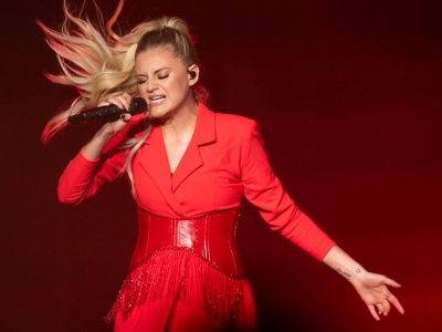 kelsea-ballerini-at-performs-at-her-miss-me-more-tour-in-knoxville-04-18-2019-11.jpg
