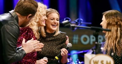 see-kelsea-ballerini-burst-into-tears-as-shes-invited-to-join-the-grand-ole-opry-by-little-big-town.jpg